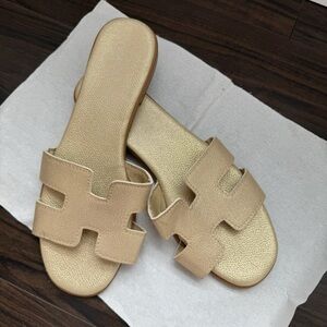 New Elegant Tan Slide Sandals